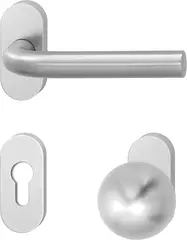 Fire protection fitting for narrow style doors
